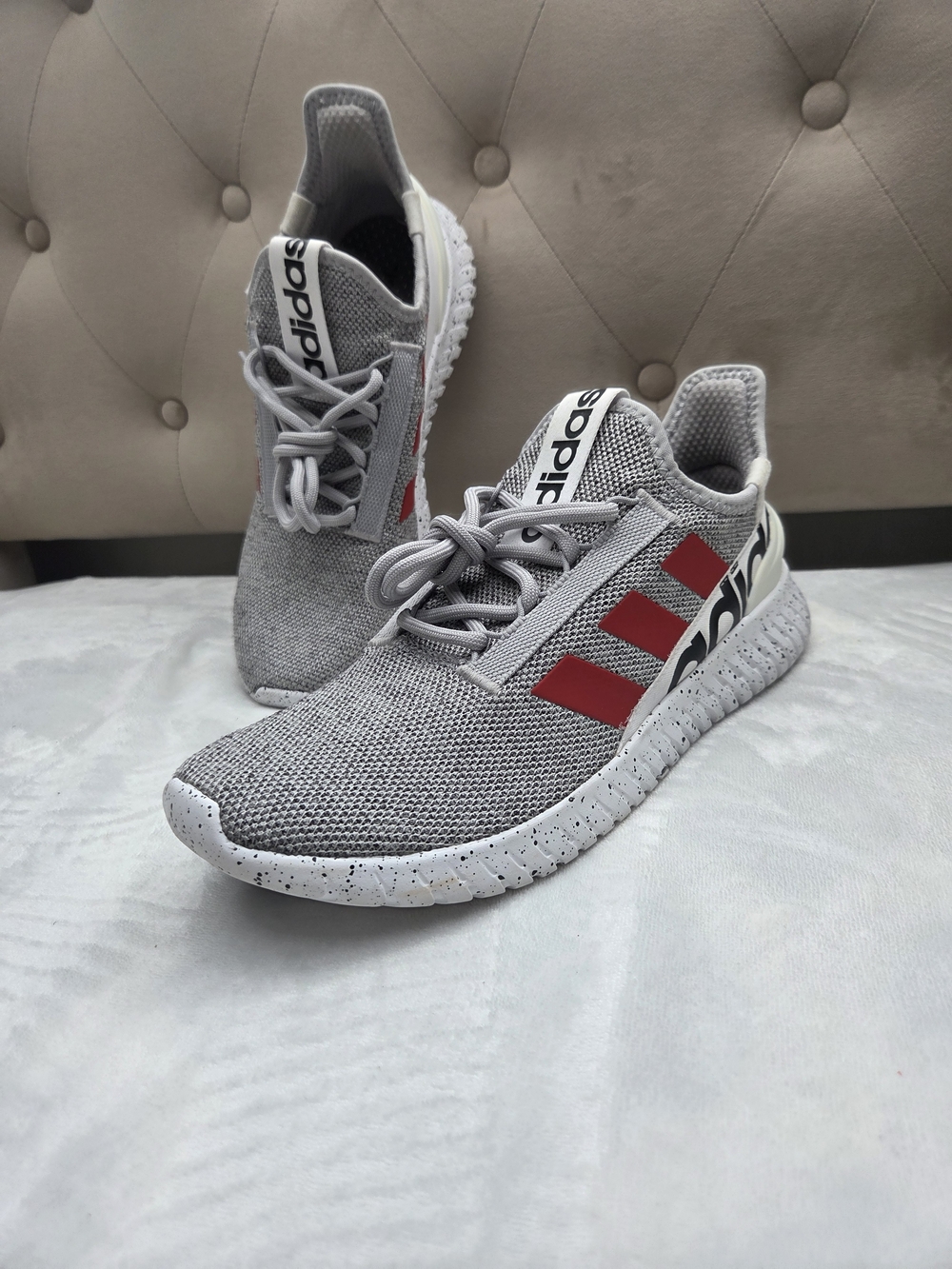 adidas Kaptir 2.0 Men’s 11 Grey Vivid Red Cloudfoam Sneakers GW6935